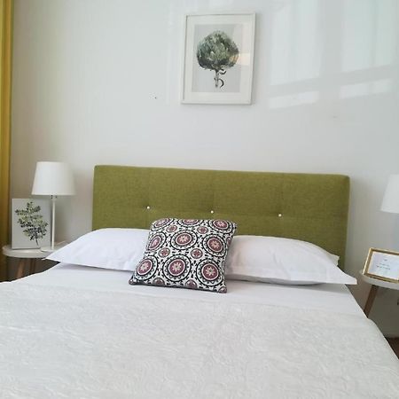 Guesthouse Smart Бухарест Экстерьер фото