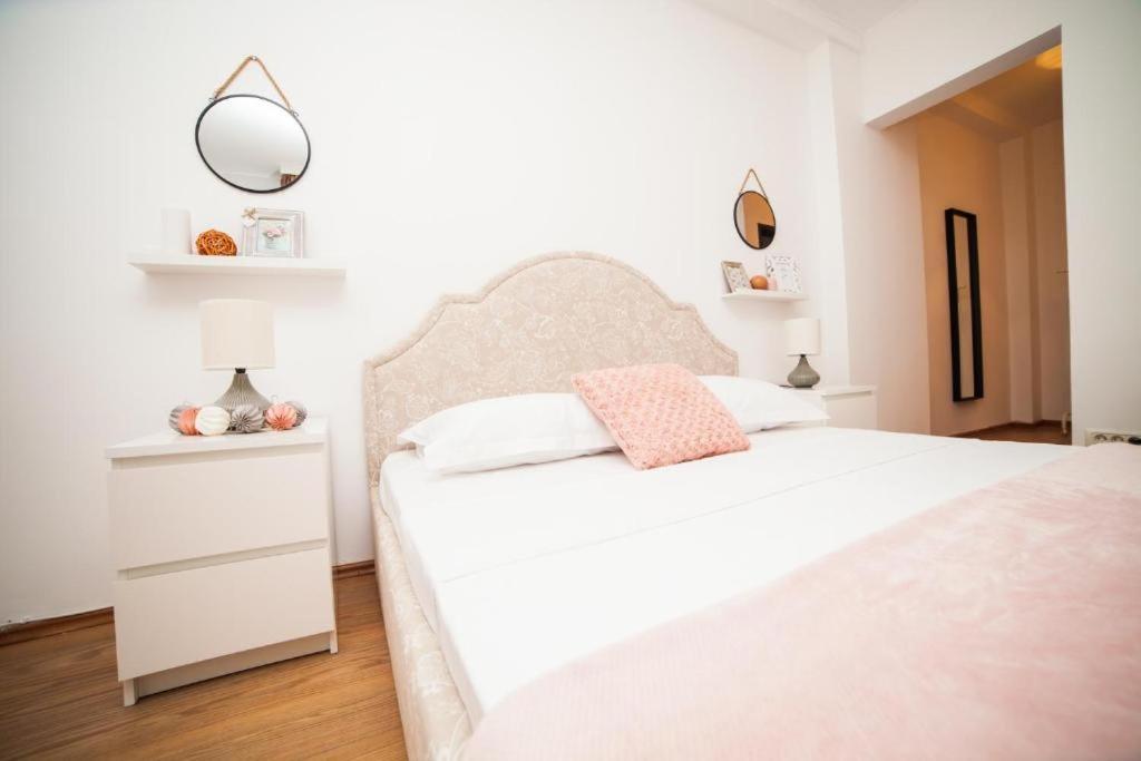 Guesthouse Smart Бухарест Экстерьер фото