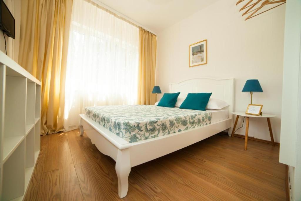 Guesthouse Smart Бухарест Экстерьер фото