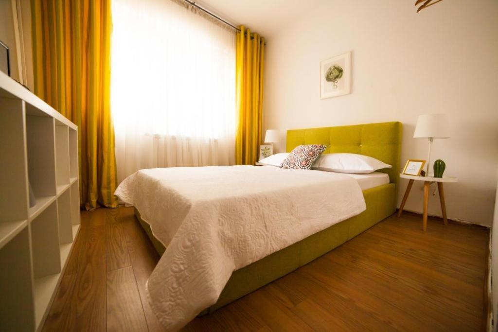 Guesthouse Smart Бухарест Экстерьер фото